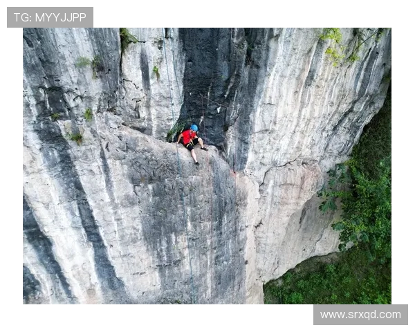 攀岩技术的探讨与提升:北京攀岩队的经验分享与实践探索