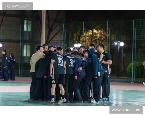 深圳篮球队团队协作的力量与魅力探讨 深圳篮球队团队协作的力量与魅力探讨