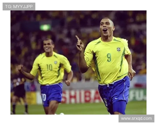 以罗纳尔多为核心回顾其职业生涯辉煌瞬间与世界足球影响力传承历